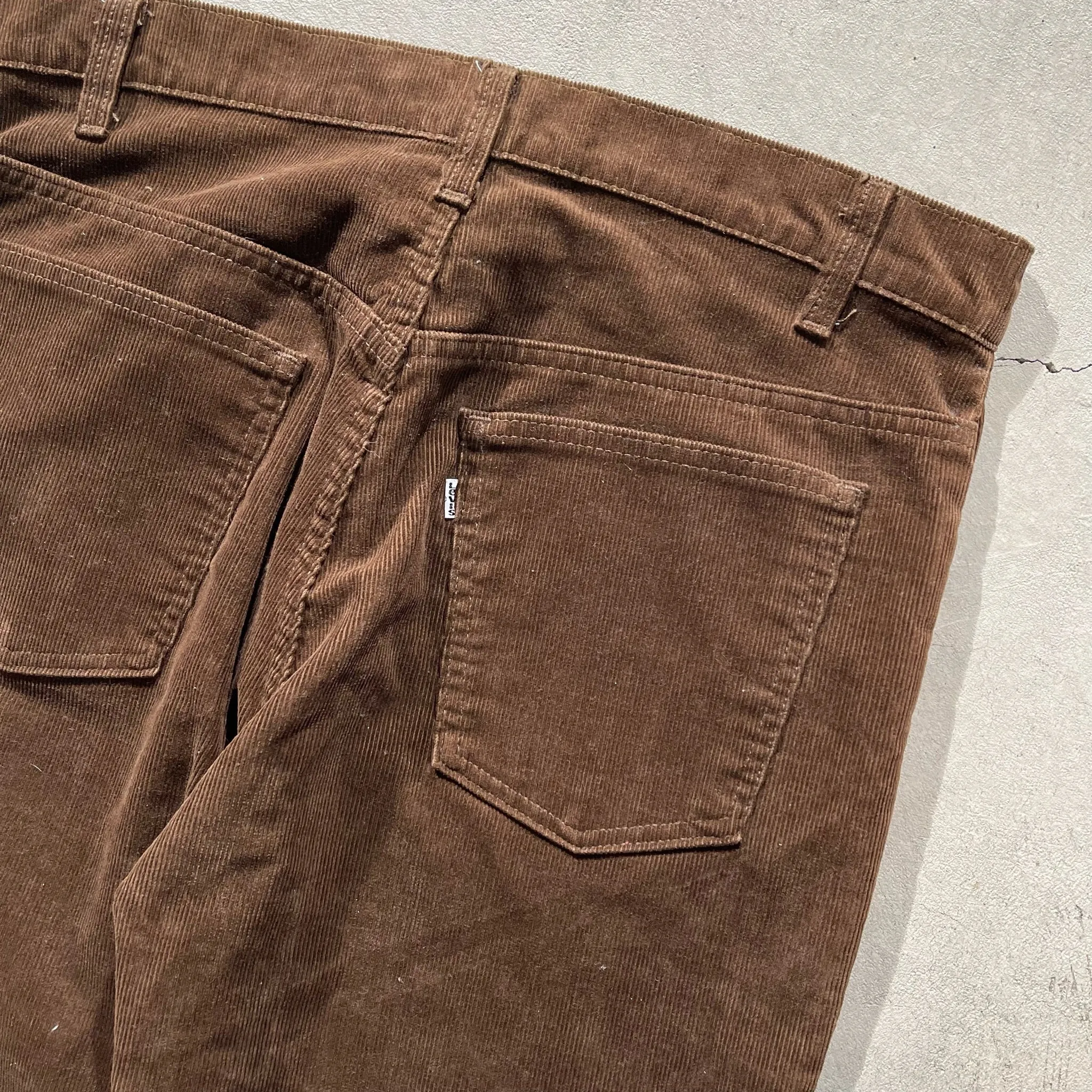 90s Levi's Mocha Brown Corduroy Pants- 35