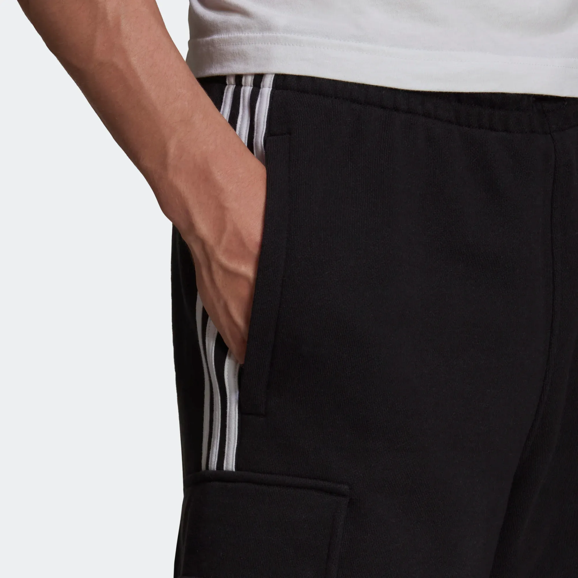 Adidas Men's Adicolor Classics 3 Striples Cargo Shorts - Black