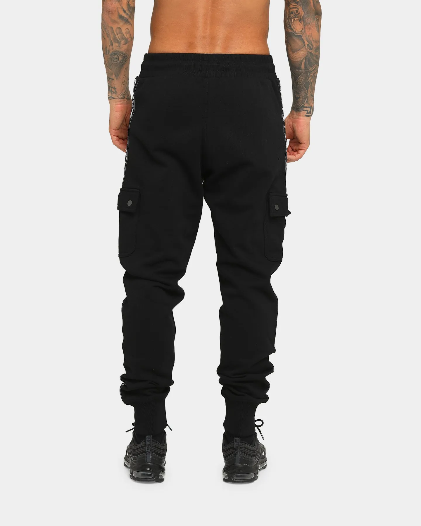 Carré Captain Cargo Trackpant Black