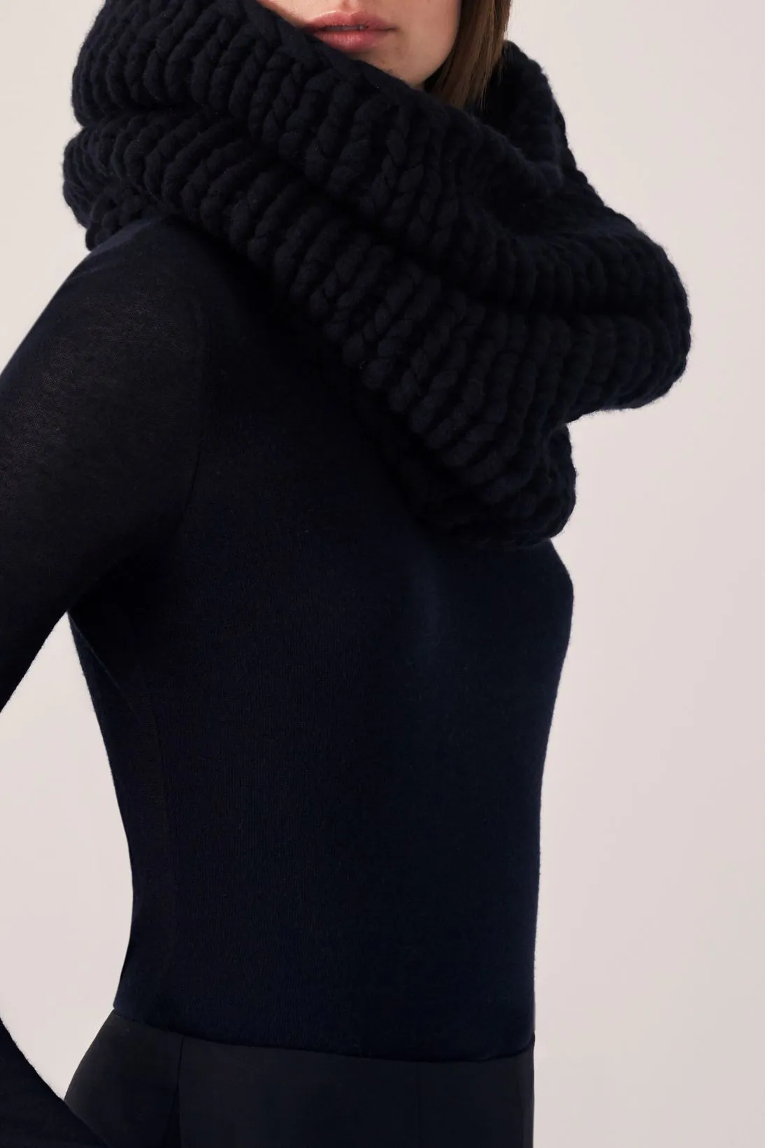 CASHMERE LOFTY HANDKNIT SNOOD