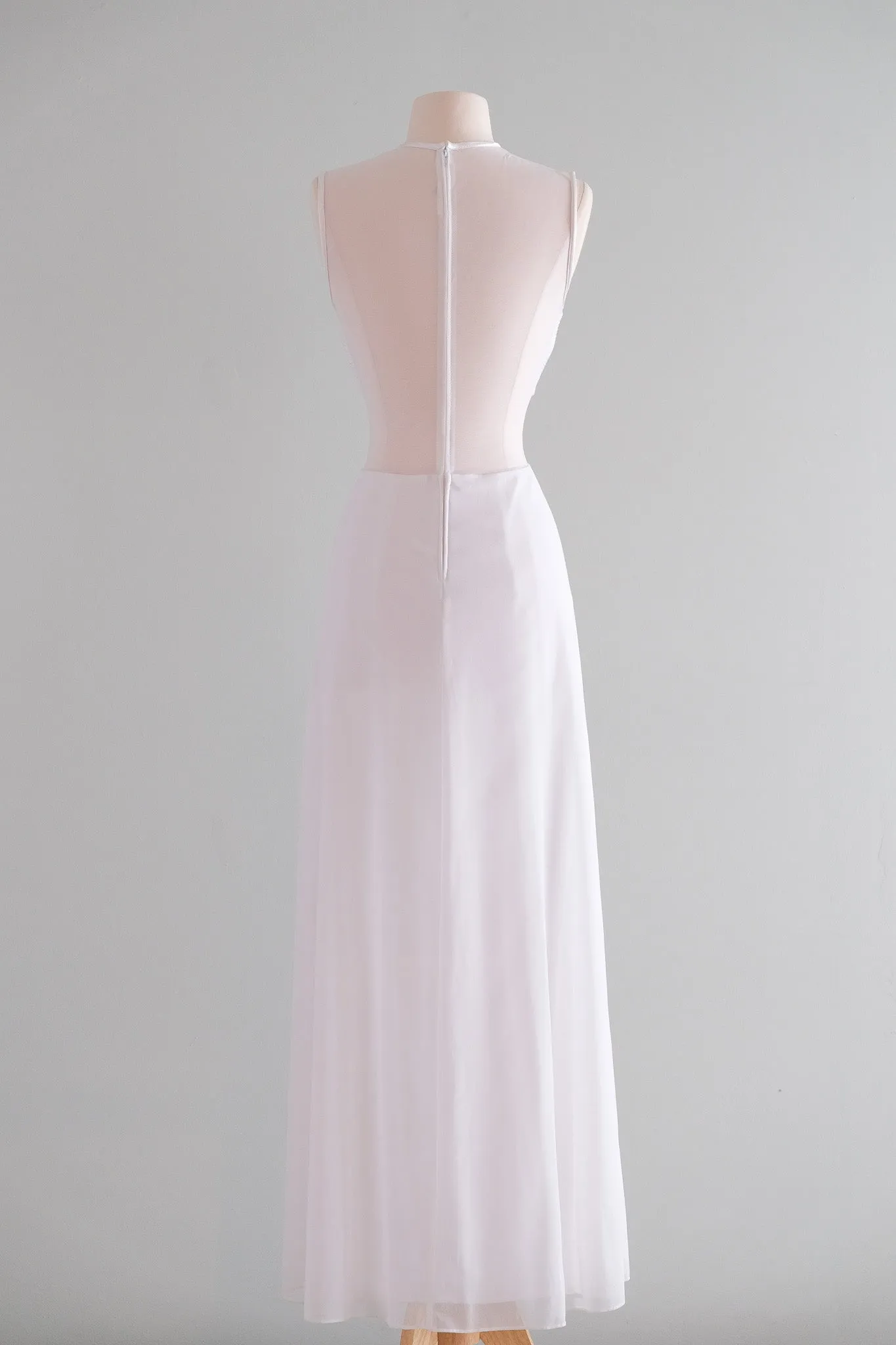 Chic 1990's Tadashi Cut-Out White Body-Con Column Gown / Sz M