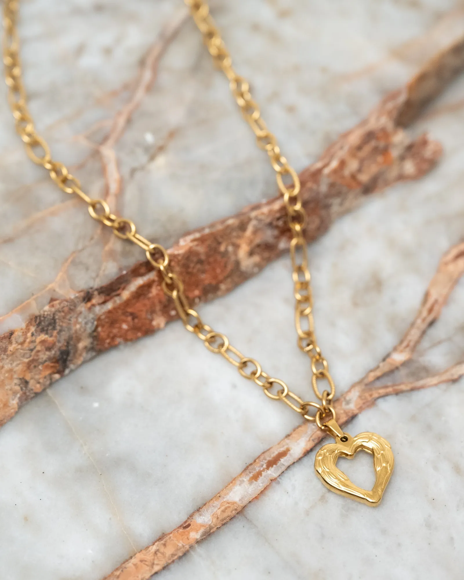 Necklace Sisi Heart Gold