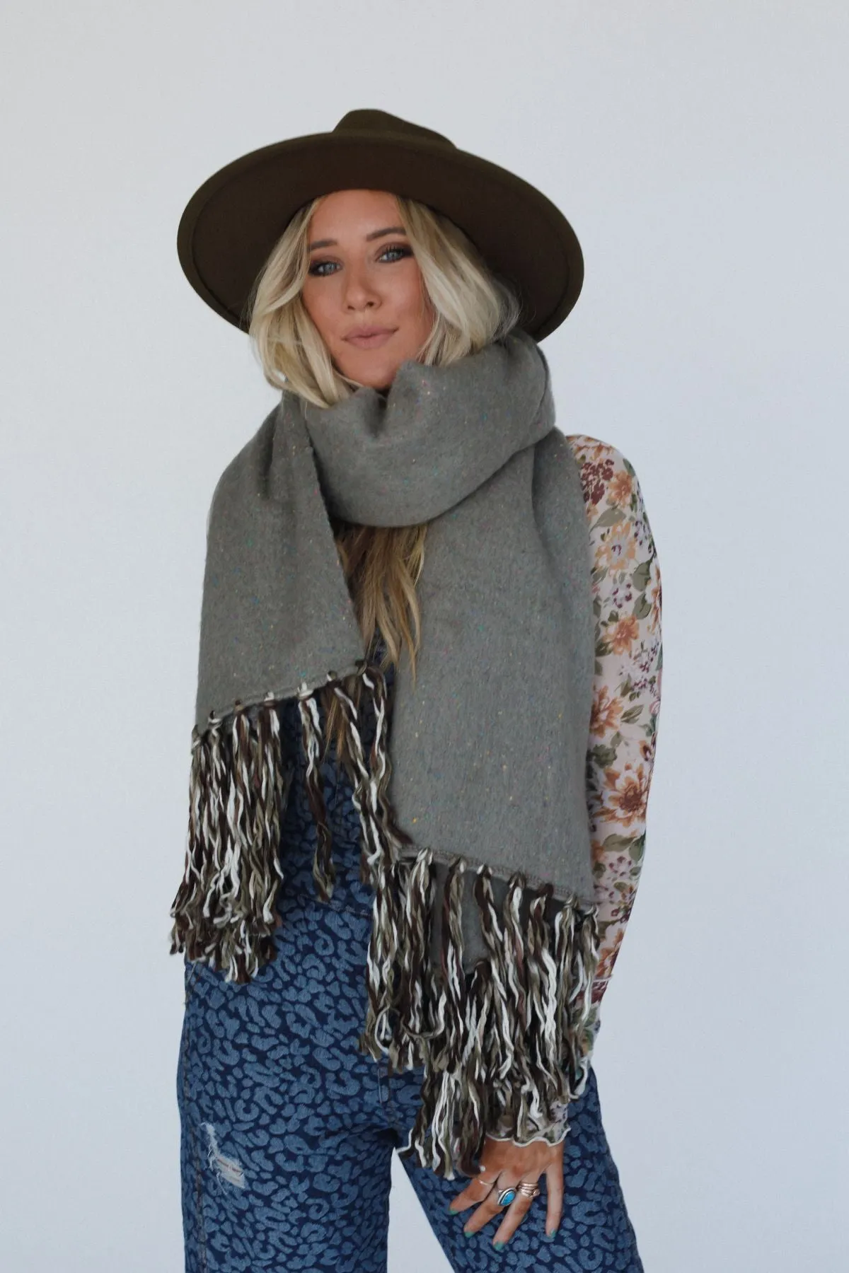 Stardust Speckled Fringe Scarf - Gray